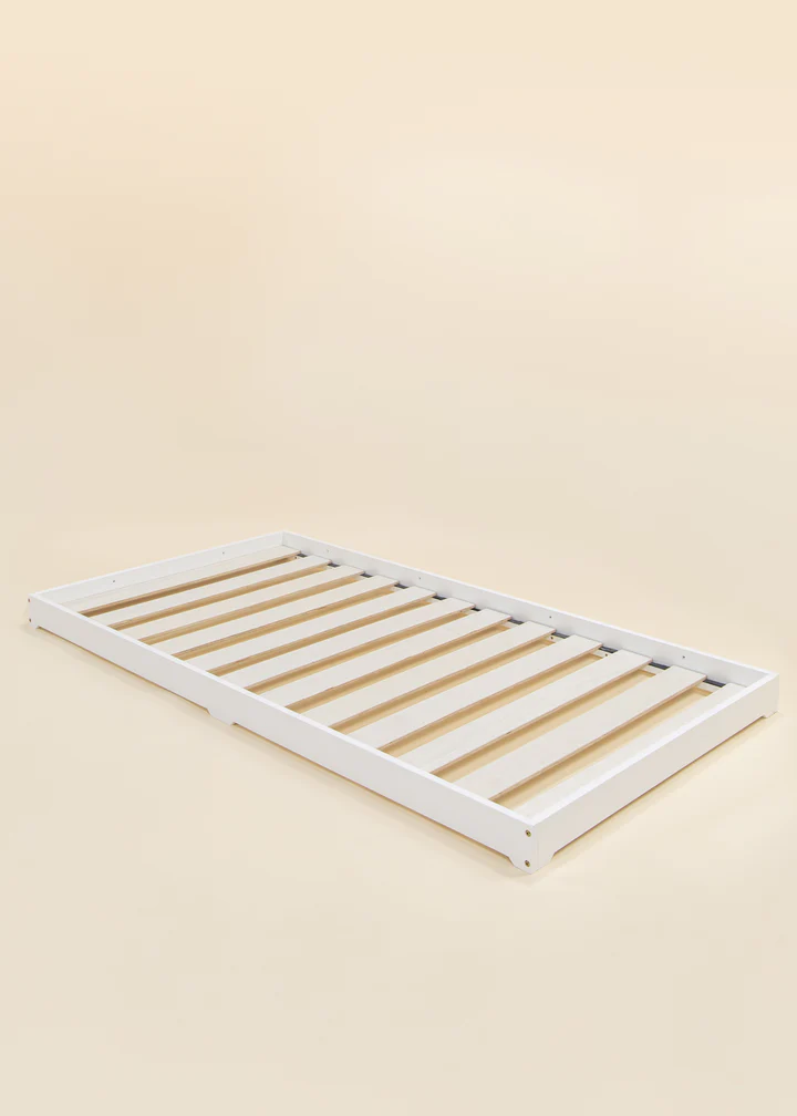 Barneseng Montessori - Hvitmalt